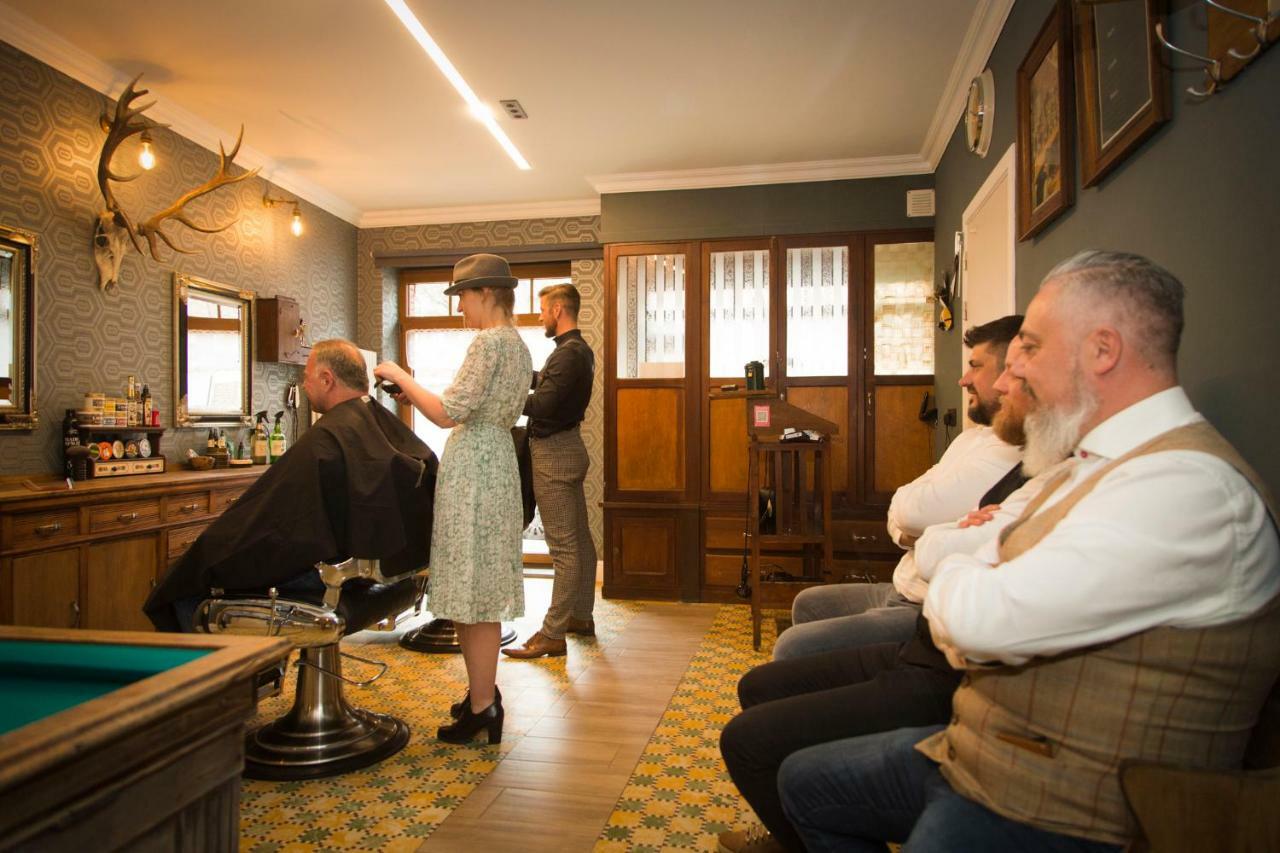 B&Barber Borgloon Buitenkant foto